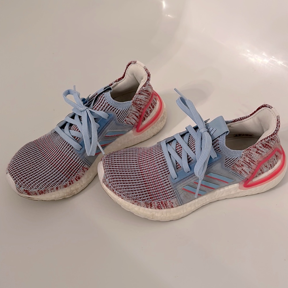 Adidas Ultra Boost 19, youth size 5, women 6.5